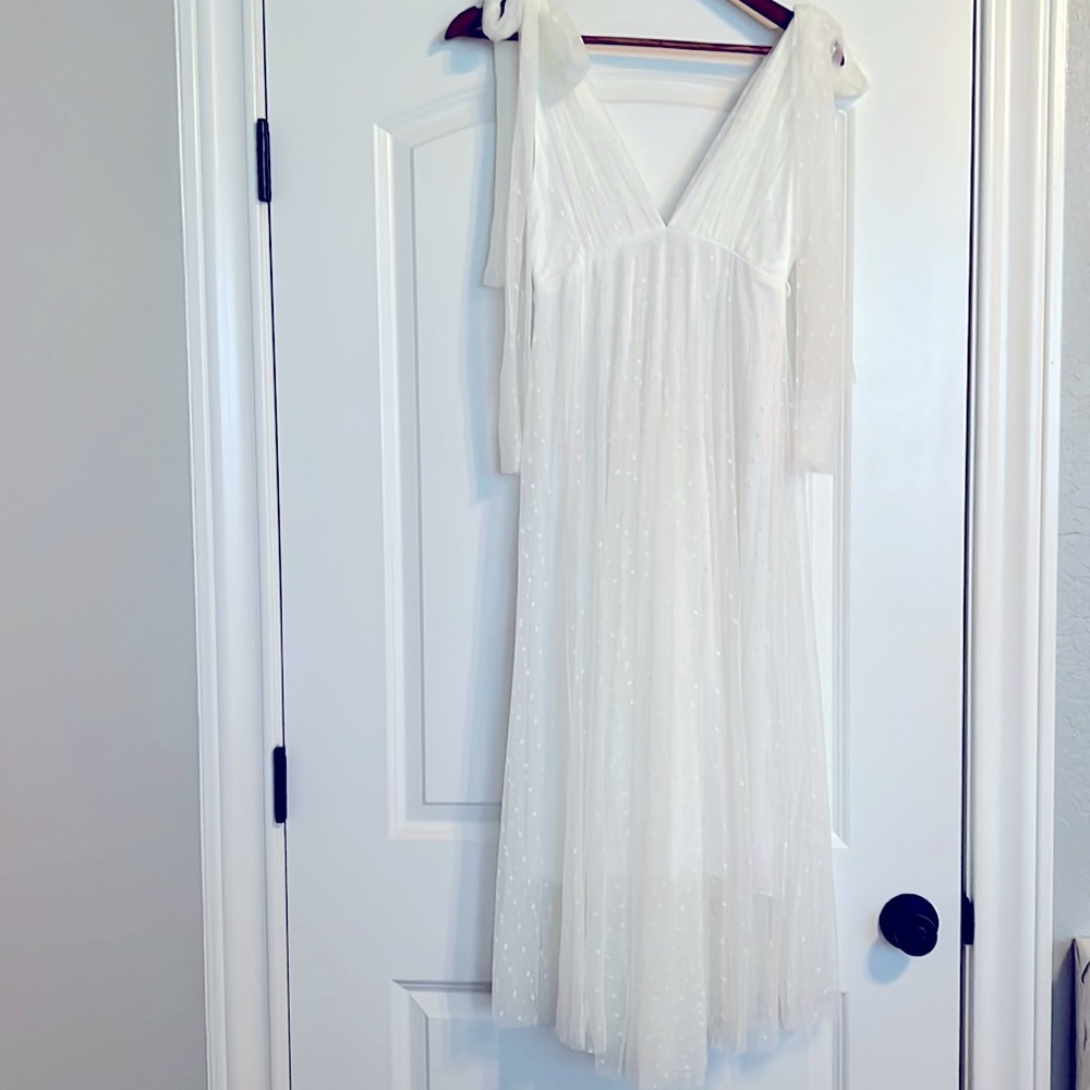 Selfie Leslie Kathryn Tied Shoulder Mesh Midi Dress